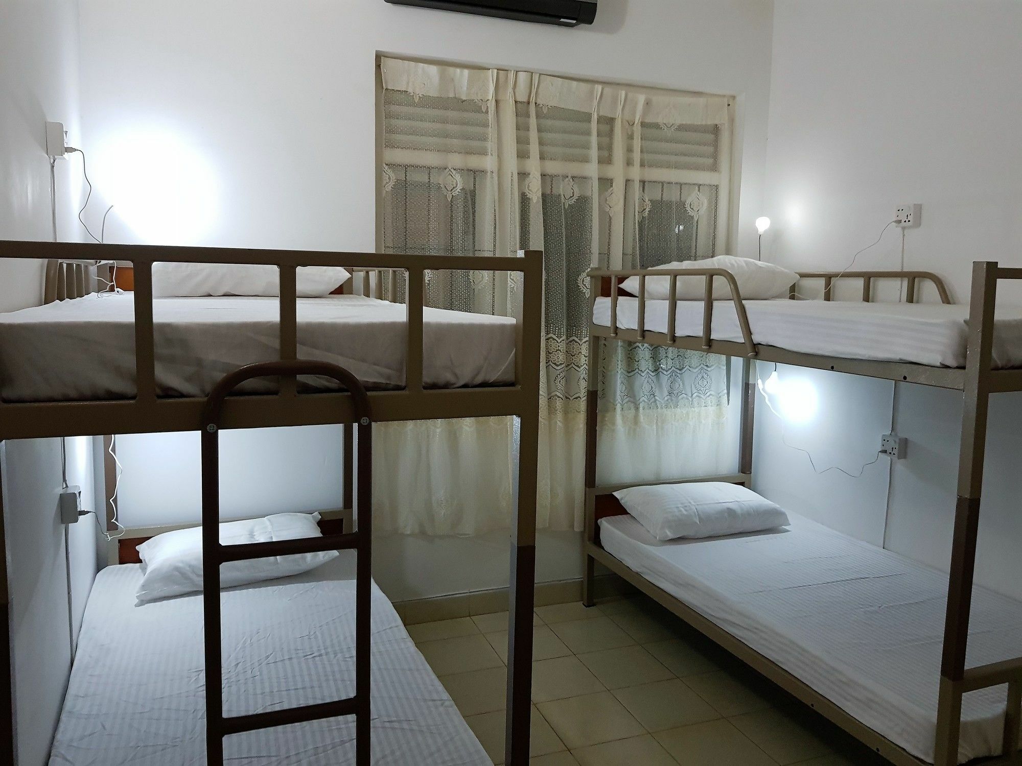 Yoyo Airport Hostel Negombo Exterior photo